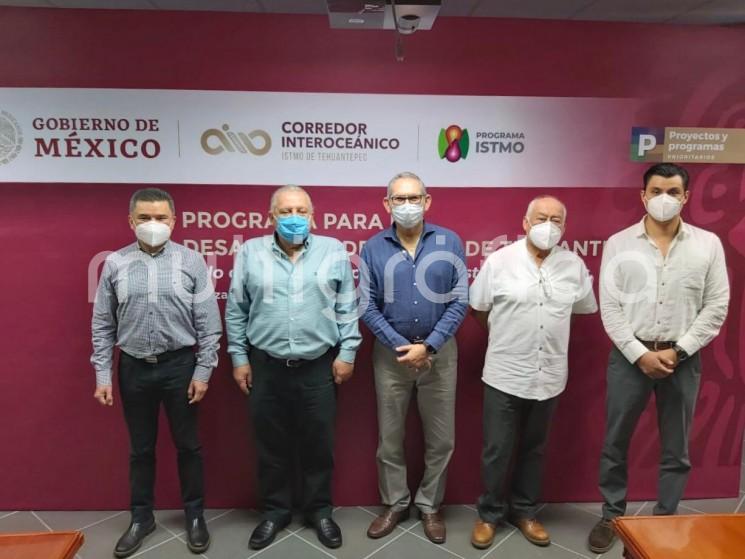 En el marco de la estrategia de fortalecimiento del sector industrial del Programa para el Desarrollo del Istmo de Tehuantepec, el Corredor Interoceánico oficializa la adquisición de reserva territorial donde se establecerá el Polo de Desarrollo para el Bienestar -PODEBI- ubicado en Texistepec, Veracruz.