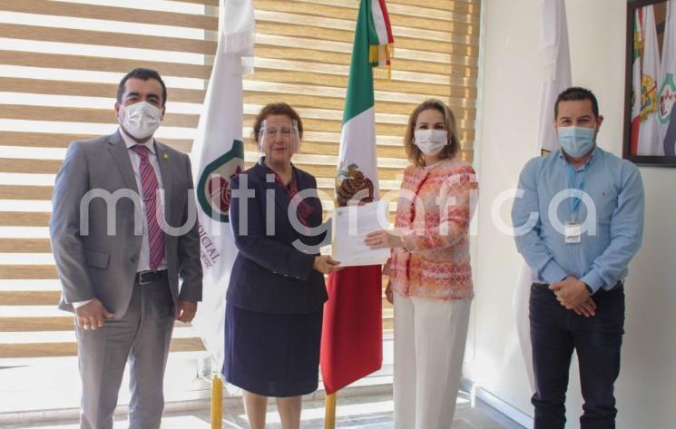  Licenciada en Derecho, Maestra en Ciencias Jurídicas y Sociales, Consejera del Consejo de la Judicatura, Carla Rodríguez González asume la Dirección de la Escuela Judicial del Estado de Veracruz.  