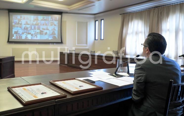 En ceremonia virtual, el gobernador Cuitláhuac García Jiménez recibió el primer lugar del Premio a la Innovación en Transparencia 2020, en la categoría estatal, por parte del Instituto Nacional de Transparencia, Acceso a la Información y Protección de Datos Personales (INAI). 