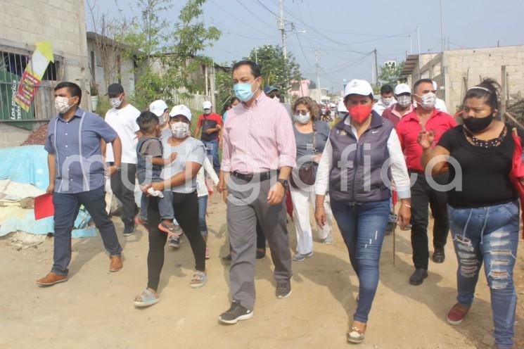 Al declarar que las niñas y los niños representan el futuro de la nación, por lo que es fundamental garantizar su sano desarrollo y bienestar, el candidato de la alianza Va por México a la Diputación Federal por el Distrito de Xalapa Urbano, Américo Zúñiga Martínez, indicó que desde San Lázaro impulsará iniciativas que les permitan vivir en un mejor país.