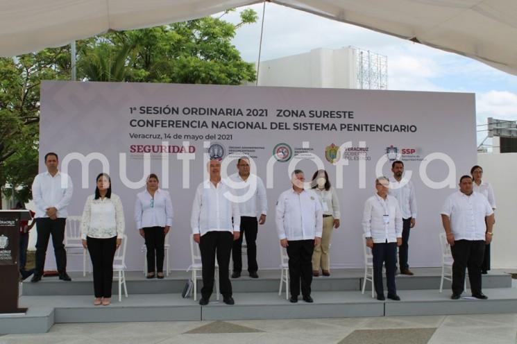 En la actual administración estatal, el sistema penitenciario presenta una sensible disminución en quejas y recomendaciones en materia de derechos humanos, reconoció el comisionado de Prevención y Readaptación Social, José Ángel Ávila Pérez, durante la Primera Sesión Ordinaria de la Conferencia Nacional del Sistema Penitenciario Zona Sureste.

