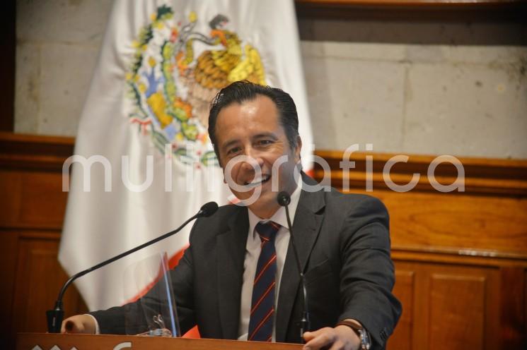 El Gobernador de Veracruz, Cuitláhuac García, se congratuló por la jornada electoral de este domingo, en donde sólo se registraron incidentes aislados en 10 de los 212 municipios, manifestando su respeto a la decisión ciudadana y reiterando su apoyo a todos los futuros alcaldes. 