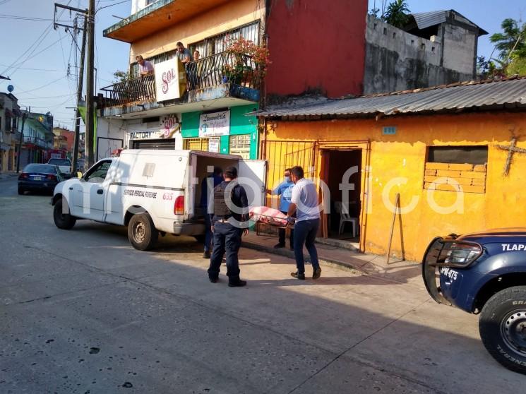 La mañana de este martes un hombre de la tercera edad fue localizado en su domicilio en el centro de Tlapacoyan, Ver.. Los problemas de salud, así como la depresión que padecía, podrían ser los motivos que lo orillaron a la tomar tal decisión. 