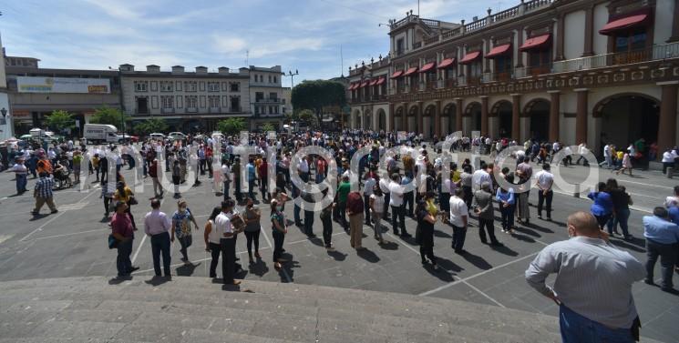 Autoridades estatales de Veracruz participaron en el Macro-Simulacro Nacional 2021, que se realiza de manera simultánea en los distintos municipios de la entidad. 