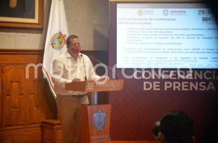 La Secretaría de Desarrollo Agropecuario, Rural y Pesca (SEDARPA) expuso el inicio del ciclo de conferencias SEDARPA Comunica, dirigido a productores y técnicos, con la finalidad de elevar la competitividad, acercando conocimientos y tendencias del sector agroalimentario. En su momento podrán certificarse quienes participen.

