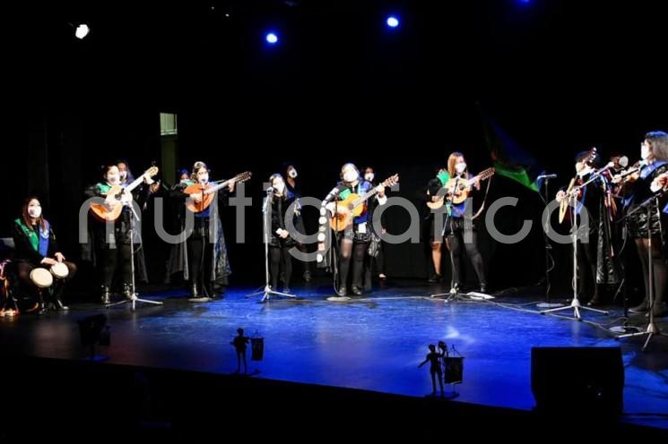 Se lleva a cabo el <em>VIII Festival de Tunas Femeniles Xalapa, Ciudad de las Tunas, las musas y los callejones</em>, entre amigos, pero para todo el mundo.  Foto: Festival de Tunas Femeniles 