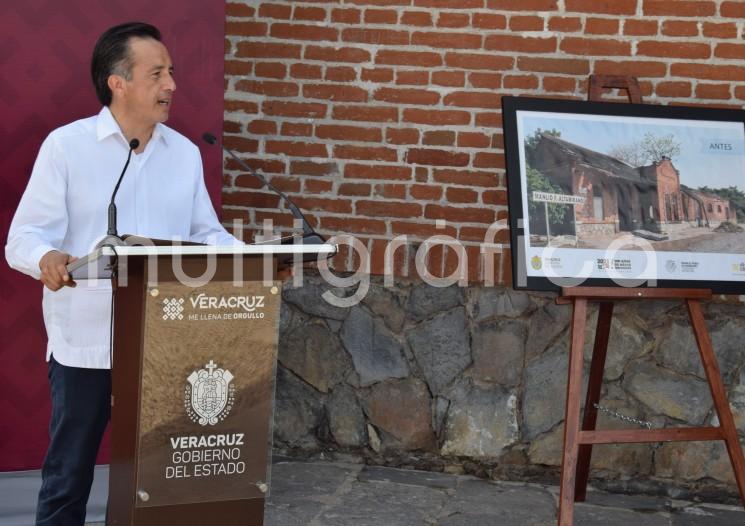 El  gobernador Cuitláhuac García Jiménez presidió la celebración de los 133 años de creación de la Editora de Gobierno y en el marco de la remodelación de la estación de tren en Manlio Fabio Altamirano, misma que se convierte en el Centro Cultural Purga y fue inaugurada con la exposición fotográfica <em>Estos somos. Rostros y paisajes de Veracruz</em>.