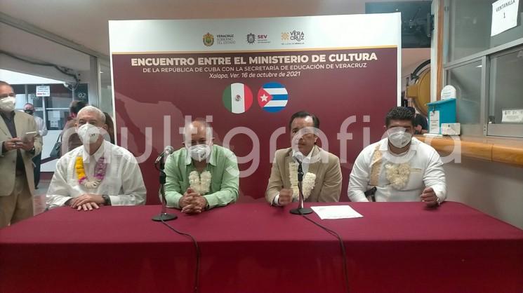 La Secretaría de Educación de Veracruz (SEV) celebró un encuentro con el Ministerio de Cultura de la República de Cuba donde consolidaron el intercambio académico y artístico entre las naciones, como parte de la Jornada de la Cultura Cubana que tiene lugar del 10 al 20 de octubre.