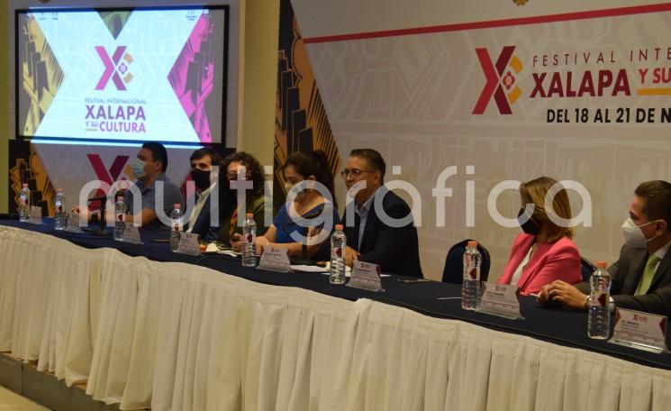  Con un cartel de talla internacional, que incluye a expositores de Cuba, Haití, Italia y Ecuador, la Secretaría de Turismo y Cultura (SECTUR) presentó la primera edición del Festival Internacional Xalapa y su Cultura, a celebrase del 18 al 21 de noviembre y que promete ser uno de los eventos más importantes del país.