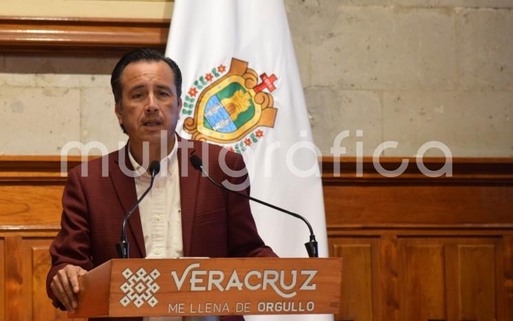 El gobernador Cuitláhuac García Jiménez informó que en Soledad Atzompa tuvo diálogo con pobladores molestos y pidió calma, luego que la Comisión de Búsqueda de desaparecidos apoyada con la Guardia Nacional llegó con drones a hacer sus búsquedas, sin avisar a los pobladores previamente.