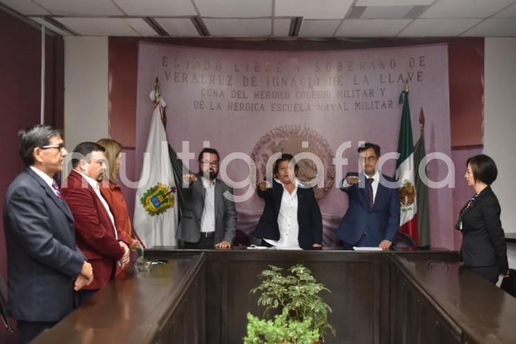 Instalan la Comisión Permanente de Corredor Interoceánico, Zonas Libres y Desarrollo Económico, presidida por la diputada Eusebia Cortés y los diputados Luis Antonio Luna Rosales y Sergio Lenin Guzmán Ricardez, secretario y vocal, respectivamente. 
