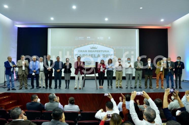 Cumpliendo su palabra de rescatar el patrimonio del Instituto de Pensiones del Estado (IPE), el gobernador Cuitláhuac García Jiménez inauguró la remodelación de la icónica sala de cine Carmela Rey, propiedad de la dependencia, que desde 2006 no había recibido mantenimiento. 