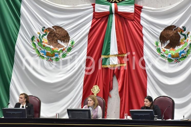 El Pleno de la LXVI Legislatura del Estado aprobó el dictamen por el cual se autoriza al Ayuntamiento de Tihuatlán, Veracruz, celebrar contrato para la prestación parcial del servicio de limpia publica en lo que respecta a la disposición final de residuos sólidos municipales, en el sitio controlado denominado Basurero Regional de Tihuatlán. 