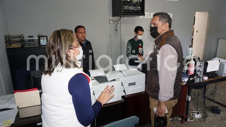 La oficina del Registro Civil en Tlapacoyan inició con mucha actividad en 2022, debido a que la población se ha acercado a realizar diversos trámites, entre ellos el registro de nacimientos, matrimonios y registro de defunciones.