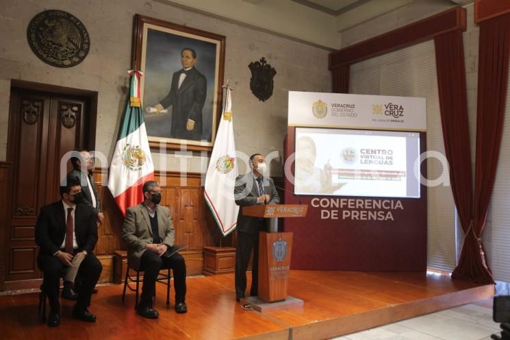 En el marco el inicio del Decenio de las Lenguas indígenas 2022 - 2032, decretado por la Unesco, y en congruencia con la política del Gobierno del Estado de Veracruz, de fortalecer y promover la cultura de nuestros pueblos originarios y la inclusión social; se apertura la enseñanza de las lenguas nacionales indígenas, como el náhuatl, tutunakú y tének en el Centro Virtual de Lenguas.  
