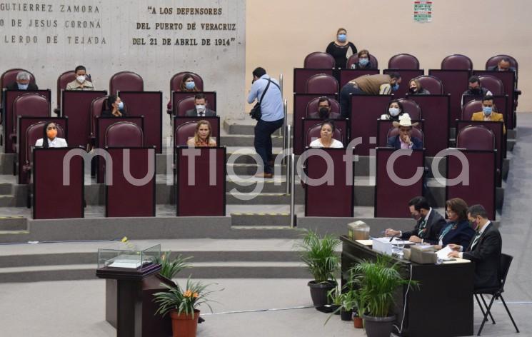 La auditora general  del Órgano de Fiscalización Superior del Estado (Orfis), Delia González Cobos, presentó, este martes, ante la Comisión Permanente de Vigilancia, integrada por los diputados Luis Arturo Santiago Martínez, Luis Fernando Cervantes Cruz y Othón Hernández Candanedo, presidente, secretario y vocal respectivamente, los resultados de su gestión al frente del organismo autónomo.