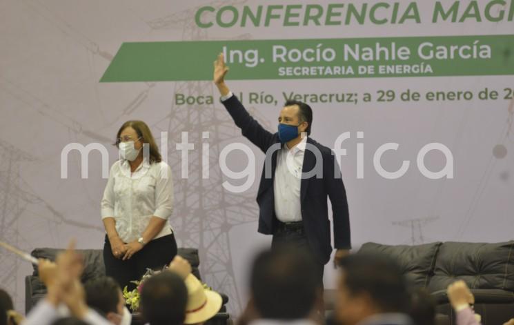 Como parte de las asambleas informativas que realiza la LXV Legislatura del Congreso de la Unión, el gobernador Cuitláhuac García Jiménez encabezó los <em>Foros sobre la Reforma Eléctrica</em>, donde fue ponente principal la titular de la Secretaría de Energía (SENER), Rocío Nahle García. 