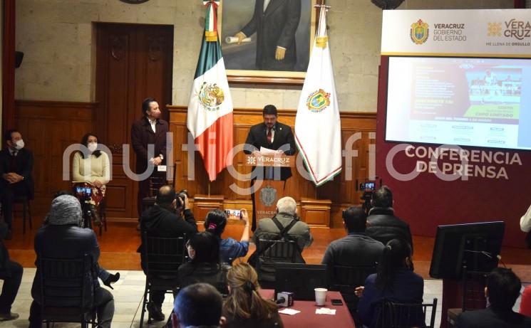 Durante la conferencia del Gobernador, el titular de SEV, Zenyanzen Escobar dio a conocer la Copa Veracruz de Beisbol para menores de 24 años.