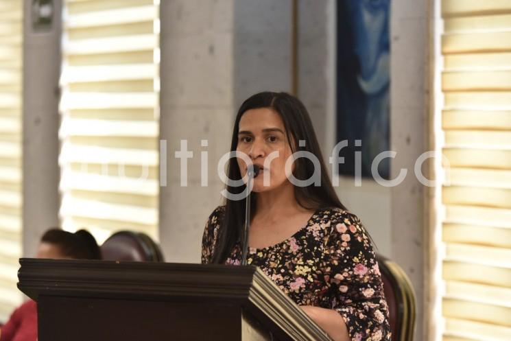 La diputada Magaly Armenta Oliveros presentó un Anteproyecto con Punto de Acuerdo mediante el cual prevé exhortar a los 208 ayuntamientos y a los cuatro Concejos Municipales del Estado de Veracruz a que cumplan de manera puntual las obligaciones previstas en la Ley de Planeación del Estado, relativo a la presentación ante este Congreso de su respectivo Plan Municipal de Desarrollo. 