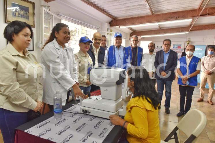 Para beneficiar a 200 personas con una consulta oftalmológica y la elaboración de un par de lentes, el Ayuntamiento, los Clubes Rotarios Macuiltépetl, Carita Feliz y la Fundación Devlyn, realizaron una Jornada de Salud Visual convocada por los distintos Centros de Gestión Comunitaria (CGC) del municipio. 