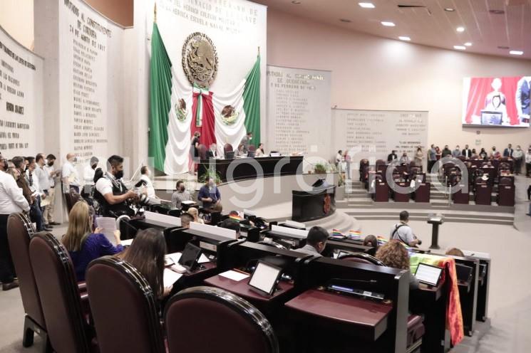 El Pleno de la LXVI Legislatura eligió al ciudadano Manuel Guevara Huerta para otorgarle la Medalla al Mérito por la Defensa y Mejora del Medio Ambiente. 