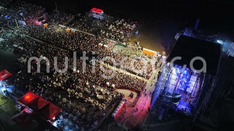 El arranque del Salsa Fest Veracruz 2022 en el salsódromo ubicado en el bulevar Vicente Fox, rebasó las expectativas con la afluencia de los amantes de la música, provenientes de 6 países y 22 estados, para bailar al ritmo de N Klabe, India y Los Van Van.