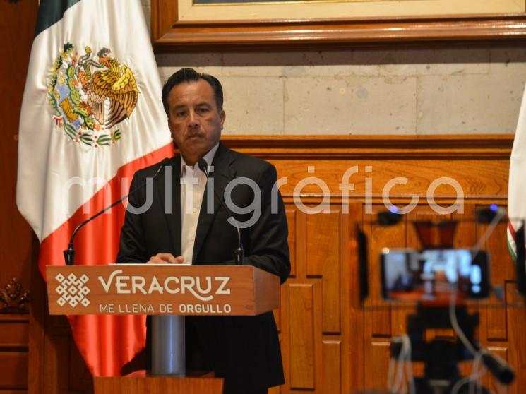 El gobernador Cuitláhuac García Jiménez anunció la inversión histórica de mil 080 millones de pesos en créditos a través de Nacional Financiera (NAFIN) y la Secretaría de Desarrollo Económico y Portuarios (SEDECOP), lo cual facilitará la reactivación de las micro, pequeñas y medianas empresas (MiPyMEs).