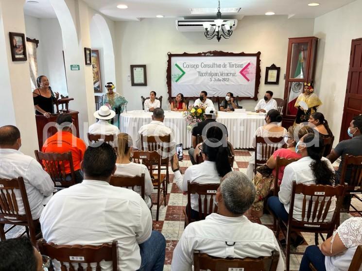  Con el fin de que los tres órdenes de gobierno y empresas del sector coordinen estrategias siguiendo la vocación regional, la Secretaría de Turismo y Cultura (SECTUR) instaló los primeros Consejos Consultivos Municipales en la materia para Tuxpan y Tlacotalpan.