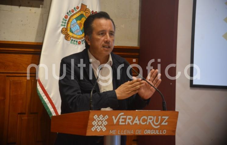  Honestidad, austeridad, transparencia y combate a la corrupción son los ejes rectores que hoy tienen al Instituto de Pensiones del Estado (IPE) como uno de los mejores ejemplos del rescate y fortalecimiento de las finanzas en Veracruz. Tenemos un instituto recuperado, reiteró el gobernador Cuitláhuac García.