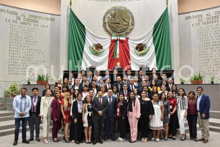 El XVII Parlamento de la Juventud fue formalmente instalado.