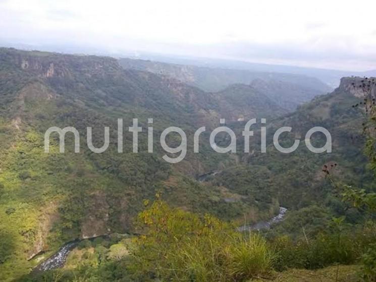 Tlaltetela, Ver. es una de las localidades veracruzanas que ya enfrentan el problema de desabasto de agua época de seca. A decir del alcalde este año tuvieron 3 meses de escasez, por lo que ahora buscan apoyo estatal para concretar una obra para llevar agua. 