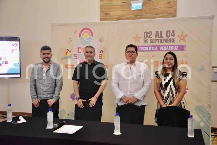 En la primera de tres conferencias de promoción, el titular de la SECTUR, Iván Francisco Martínez Olvera, dijo que durante el Costa Esmeralda Fest esperan recibir alrededor de 15 mil personas el primer día, 20 mil el segundo y 10 mil el tercero, a fin de mantener la afluencia en la región después de la temporada alta.

