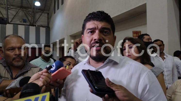 El secretario de Educación, Roberto Zenyazen Escobar García, precisó que más que usar uniformes neutros o que se permitan a alumnos ingresar con el cabello teñido, la prioridad es que todos ingresen a las aulas este próximo lunes 29 de agosto.
