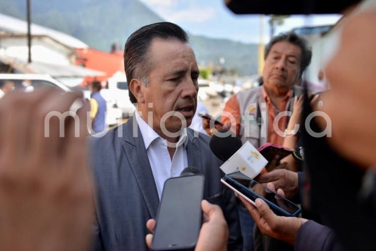 El gobernador Cuitláhuac García Jiménez informó que se dio un reporte sobre los homicidios en Tlalixcoyan y San Andrés Tuxtla, el primero tiene como línea de investigación una disputa por herencia y el segundo el ataque a un jefe delictivo.