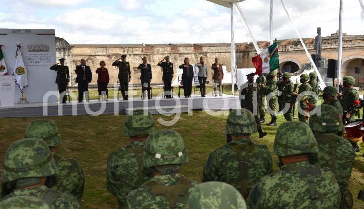 El gobernador Cuitláhuac García Jiménez encabezó el acto solemne para recordar la Gesta de los Niños Héroes de Chapultepec en su 175 aniversario, enmarcando así el inicio de las Fiestas Patrias desde la Fortaleza de San Carlos, cuna del Heroico Colegio Militar.

