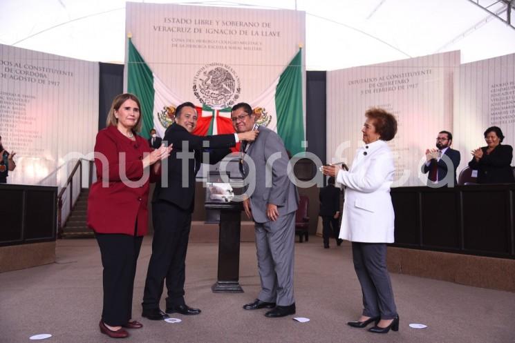 En sesión solemne, celebrada en la Fortaleza de San Carlos, municipio de Perote, Veracruz, la LXVI Legislatura, el Gobierno del Estado y el Poder Judicial estatal, entregaron al Doctor Héctor Vázquez Leal la medalla Heberto Castillo Martínez 2022.