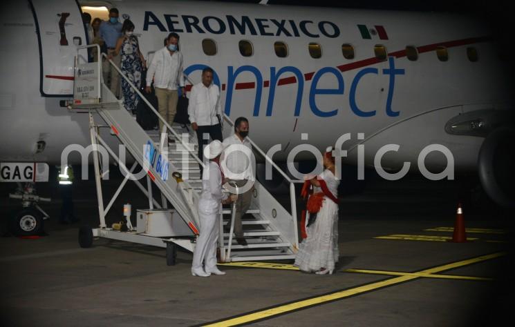 El gobernador Cuitláhuac Jiménez García inauguró los vuelos ruta Aeropuerto Internacional Felipe Ángeles al Aeropuerto Internacional General Heriberto Jara corona, AIFA-VER.