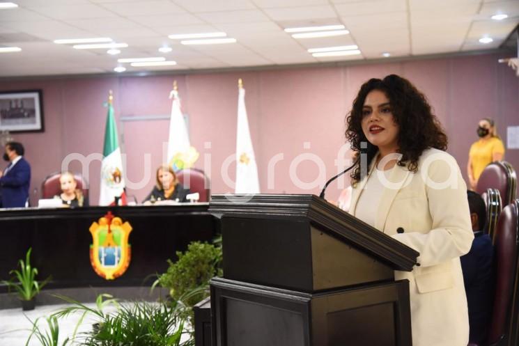 La diputada Itzel Yescas Valdivia presentó a la Diputación Permanente un Anteproyecto con Punto de Acuerdo, por el cual prevé un exhorto a la Secretaría de Educación de Veracruz (SEV) para que, en cumplimiento a lo dispuesto en la Ley para la Atención, Intervención, Protección e Inclusión de las Personas con Trastorno del Espectro Autista para el estado de Veracruz, diseñe y aplique el Protocolo de Actuación, dirigido a toda la sociedad.

