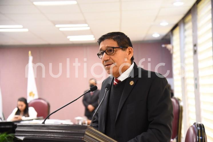 Mediante una Iniciativa, el diputado Fernando Arteaga Aponte planteó generar condiciones para garantizar que el agua potable sea accesible y asequible para las y los veracruzanos.

