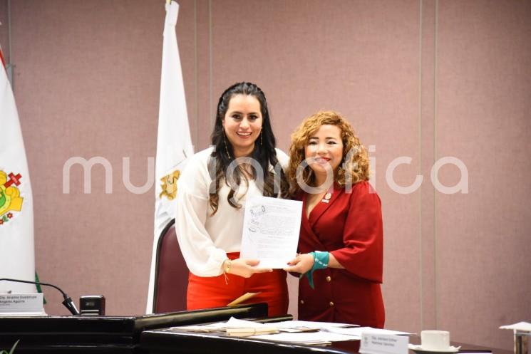 En la Sexta Sesión Ordinaria del Segundo Receso del Primer Año de Ejercicio Constitucional, la diputada Itzel López López presentó una Iniciativa de Decreto para reformar la fracción III del artículo 47 y derogar la fracción V del artículo 60 Bis, ambas de la Ley Orgánica del Municipio Libre.