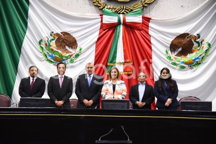 Da el Presidente de la Jucopo en el Congreso local la bienvenida al secretario de Gobernación, Adán Augusto López Hernández.