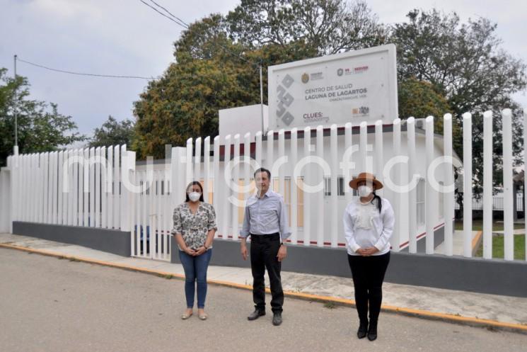 Luego de cuatro años, el gobierno de la Cuarta Transformación ha ejecutado más de 2 mil 900 obras en todos los rincones del estado, allá donde los gobiernos anteriores solamente compraban votos, nosotros fuimos a construir, expresó con orgullo el gobernador Cuitláhuac García Jiménez.