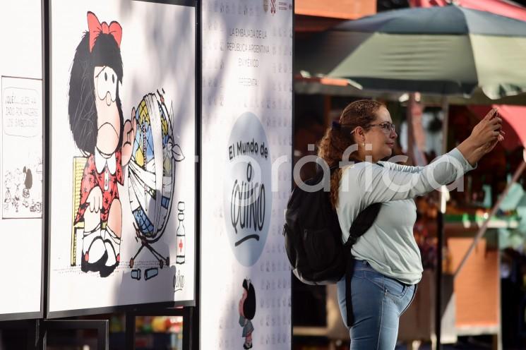 La niña cuestionadora, fan de los Beatles y preocupada por el mundo llegó a la Atenas Veracruzana a través de la exposición <em>El Mundo de Quino</em>, protagonizada la icónica Mafalda, y que es presentada por la Secretaría de Turismo y  Cultura (SECTUR) y la Embajada de Argentina en México.