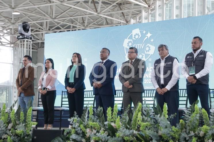 Este jueves fue inaugurado el primer Congreso Internacional de Tecnología e Innovación Veracruz 2022, espacio para la generación de vínculos e intercambio de conocimientos que generen un impacto significativo en el bienestar de la sociedad, conformado por cuatro conferencias magistrales y ocho plenarias en diversos rubros.

