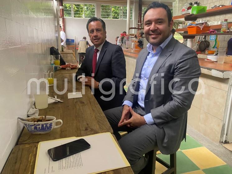 <em>Aquí estamos echando el taco y las gorditas gigantes aprovechando que llegó otra buena noticia: la calificadora Standard & Poors nos ha subido la calidad crediticia un punto positivo más.</em> Compartió el Gobernador Cuitláhuac García en sus redes sociales. 