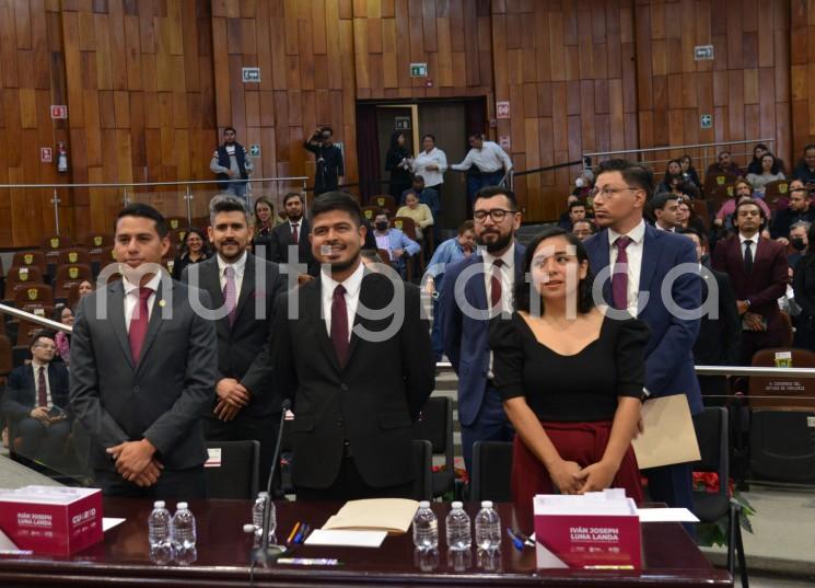 El titular de la Coordinación General Comunicación Social del Gobierno de Veracruz, Iván Joseph Luna Landa, compareció ante diputados del Congreso del Estado como parte de glosa del IV Informe de gobierno de Cuitláhuac  García Jiménez.