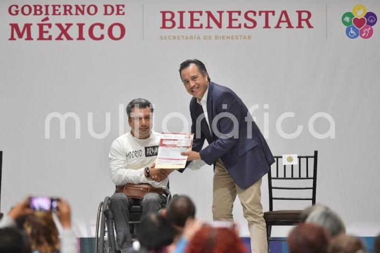 El Gobierno de Veracruz y la Delegación de Programas Federales anunciaron la incorporación de 8 mil 060 solicitantes a la Pensión para el Bienestar de las Personas con Discapacidad, 500 de ellos habitantes de la capital del estado.

