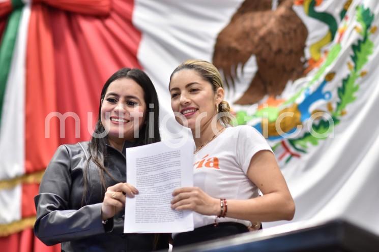 La diputada Maribel Ramírez Topete hizo un llamado a las y los integrantes de la LXVI Legislatura a refrendar el compromiso signado con las mujeres a una vida libre de violencia y legislar anteponiendo el bien común para las y los veracruzanos.