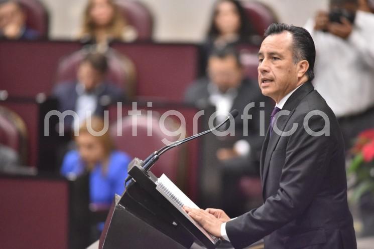 En cumplimiento a lo dispuesto en el Artículo 49 de la Constitución Política de Veracruz, la LXVI Legislatura recibió la comparecencia del gobernador del estado, ingeniero Cuitláhuac García Jiménez. 