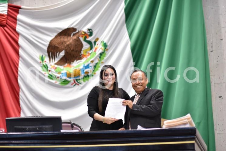 El diputado Bonifacio Castillo Cruz dio a conocer ante el Pleno de la LXVI Legislatura un Anteproyecto de Punto de Acuerdo, a efecto que este Congreso haga un exhorto a la titular del Tribunal Superior de Justicia y del Consejo de la Judicatura del Poder Judicial del Estado de Veracruz, para que tenga a bien revisar los expedientes de personas indígenas privadas de su libertad que pudieran haber sido sujetos de una mala praxis.